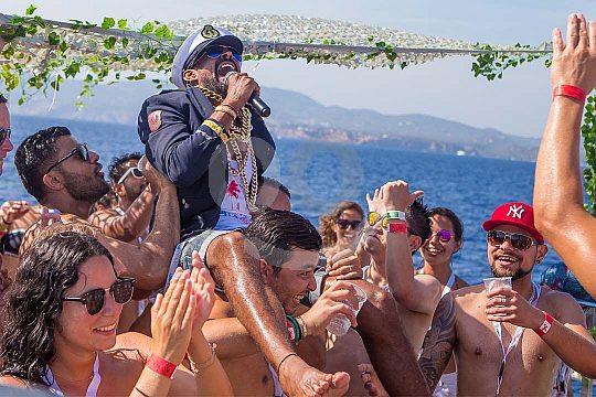 All inclusive Partyboot Tour Ibiza